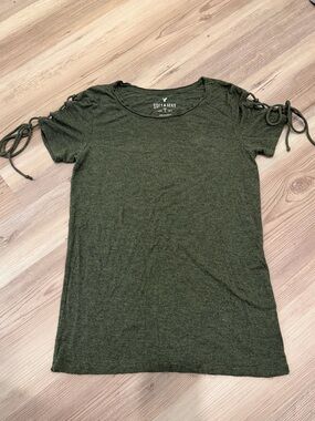 Vintage American Eagle Army Green Lace Up Sleeve Soft & Sexy T-Shirt-Size XS/S